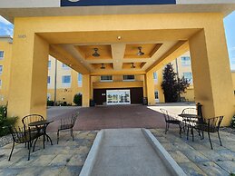 Highland Suites Minot