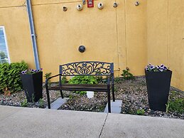 Highland Suites Minot