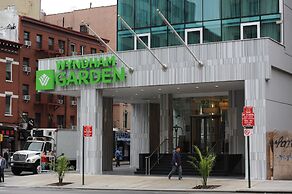 Wyndham Garden Chinatown