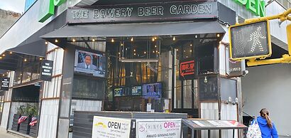 Wyndham Garden Chinatown