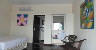 Funky Fish Beach & Surf Resort - Hostel