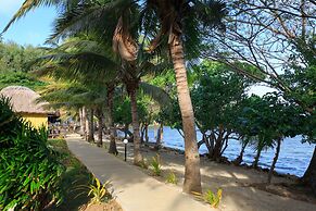 Funky Fish Beach & Surf Resort - Hostel