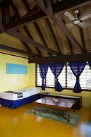 Funky Fish Beach & Surf Resort - Hostel