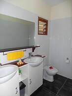 Funky Fish Beach & Surf Resort - Hostel