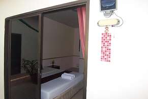 Airport Overnight Hotel