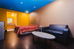 Moonlight Suites - Houston George Bush Intl Airport