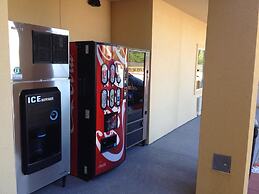 Moonlight Suites - Houston George Bush Intl Airport