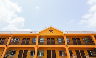 Moonlight Suites - Houston George Bush Intl Airport