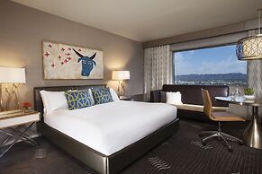 Kimpton Hotel Palomar Phoenix Cityscape by IHG