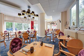 BRIT HOTEL & SPA Le Roc au Chien