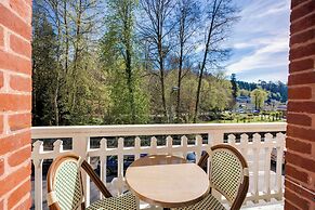 BRIT HOTEL & SPA Le Roc au Chien