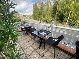BRIT HOTEL & SPA Le Roc au Chien