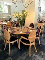 BRIT HOTEL & SPA Le Roc au Chien