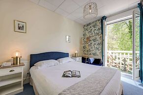 BRIT HOTEL & SPA Le Roc au Chien