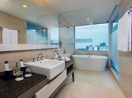 Aston Makassar Hotel & Convention Center