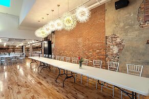 Hotel at the Lafayette Trademark Collection by Wyndham