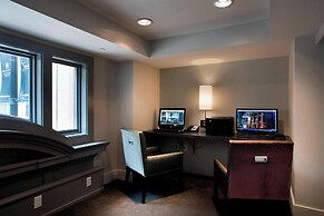 Ambassador Hotel Kansas City, Autograph Collection