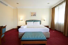 Grand Pacific Hotel PWTC