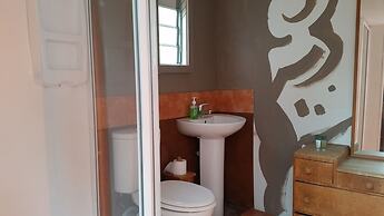 Designer Cottage B&B