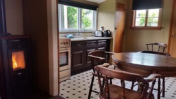 Designer Cottage B&B