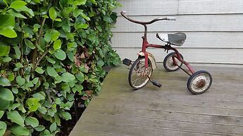 Designer Cottage B&B