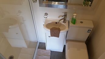 Designer Cottage B&B