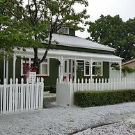 Designer Cottage B&B