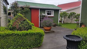 Designer Cottage B&B