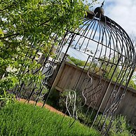 Designer Cottage B&B