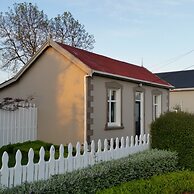 Designer Cottage B&B