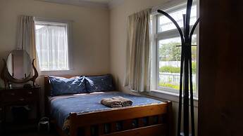 Designer Cottage B&B