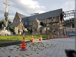 Designer Cottage B&B