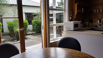 Designer Cottage B&B