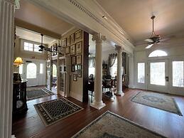 Historic Michabelle Inn