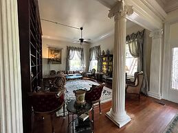 Historic Michabelle Inn