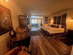 Historic Michabelle Inn