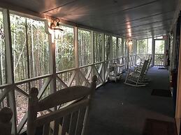 Historic Michabelle Inn