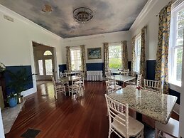 Historic Michabelle Inn