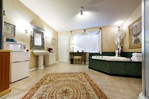 Historic Michabelle Inn