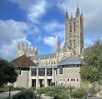 Canterbury Cathedral Lodge