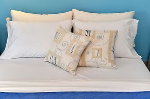 Tarsa Studios & Apartments