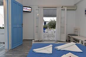 Tarsa Studios & Apartments