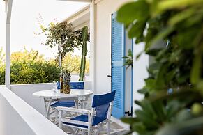 Tarsa Studios & Apartments