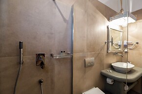 Tarsa Studios & Apartments