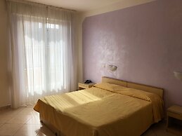 Solidago Hotel
