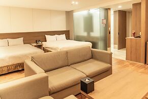 Raon Hotel & Resort