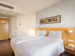 ibis Navi Mumbai Hotel