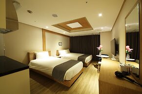 The Hotel Yeong Jong