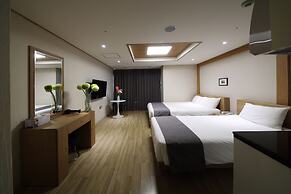 The Hotel Yeong Jong
