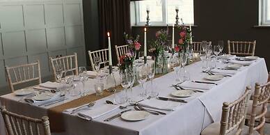 Red Hall Hotel